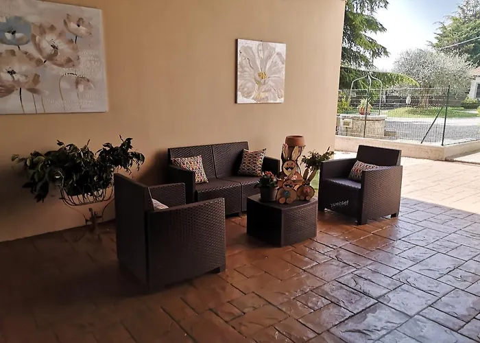 Apartament Colombare Teboi *